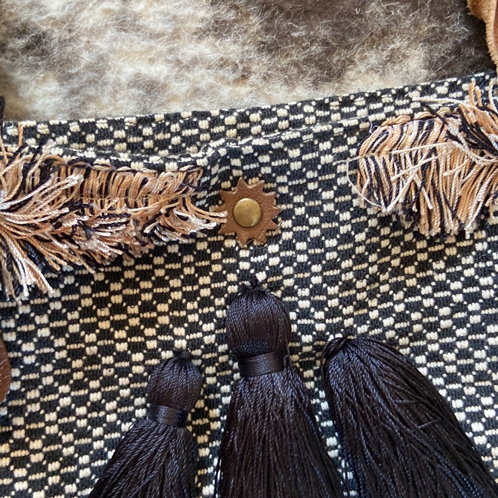 •ANTHROPOLOGIE• jasper & jeera fringe woven tote - Picture 4 of 9